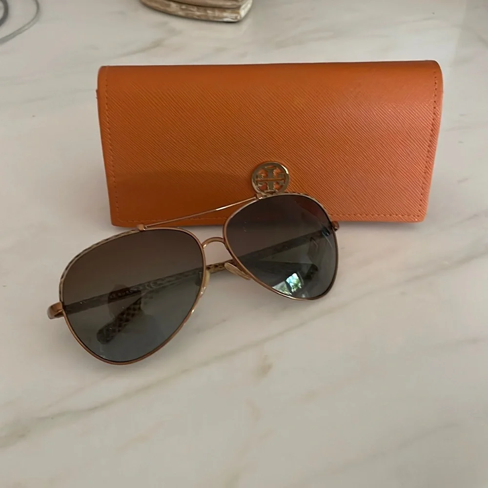 Tory Burch sunglasses - Picture 1 of 10